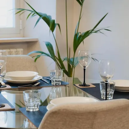 Exclusive In Piazza Italia In Apartamento