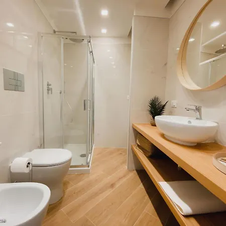 Exclusive In Piazza Italia In * Perúgia