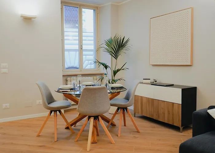 Exclusive In Piazza Italia In *